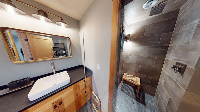 33%2DDaggett%2DAve%2DFull%2DBathroom%2Ejpeg