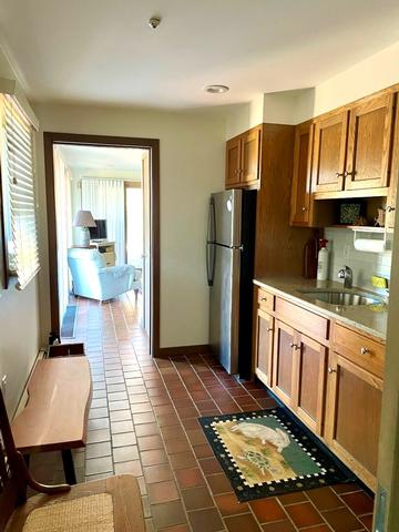 34%20galley%20kitchen%2Ejpg