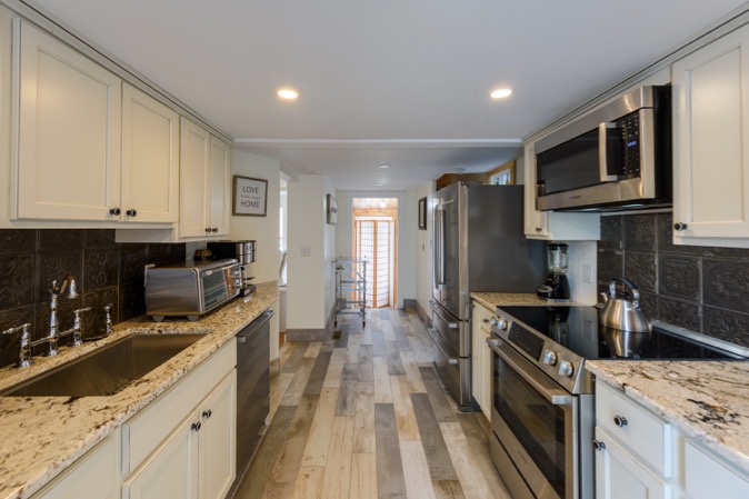 55%20Samoset%20Final%2D45%20Full%20Galley%20Kitchen%20View%2Ejpg