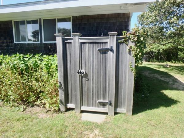 BernOutdoorShower%2Ejpg