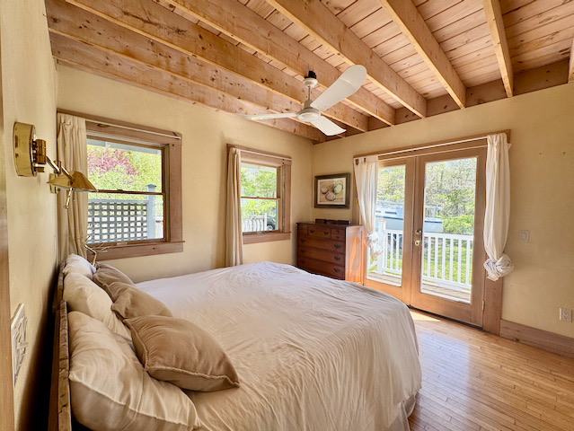 Birge%20white%20bed%2Ejpeg
