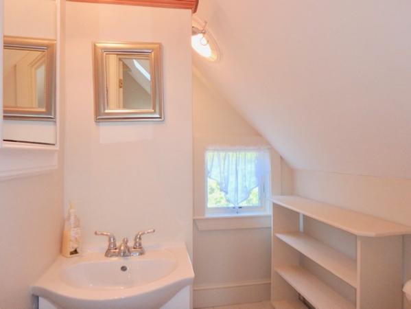 BrittonGuestBath%2Ejpg