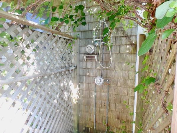 BrittonOutdoorShower%2Ejpg