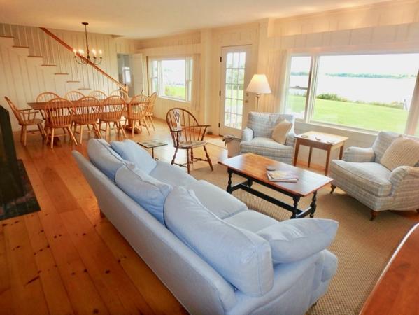 CamLiving%26Diningwaterview%2Ejpg