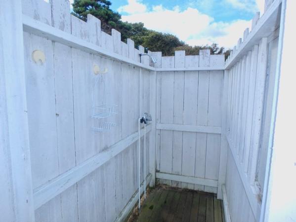 CamOutdoorShower%2Ejpg