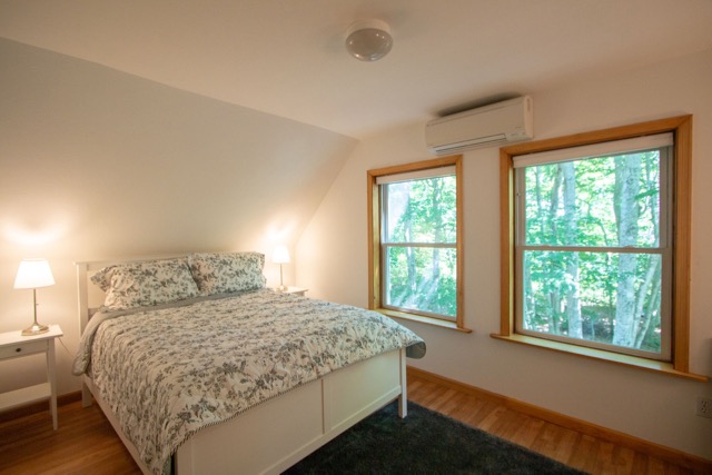 Indian%20Hill%20Cottage%20bedroom%283%29%2Ejpg