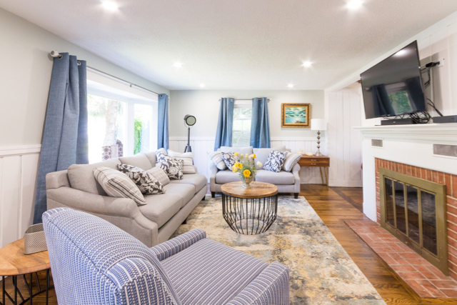 Rosenblatt%20Living%20Room%2Ejpg