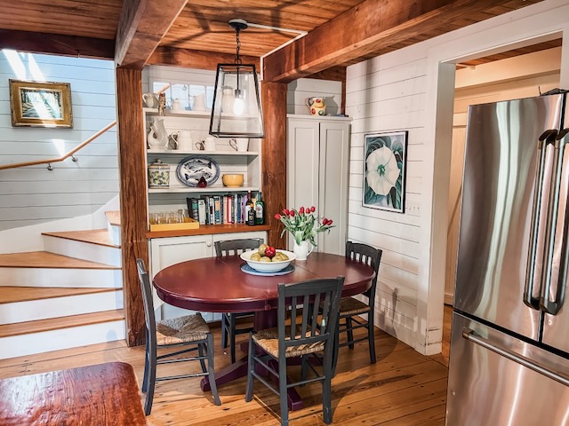 Simmons%20Dining%20%26%20Stairs%2Ejpeg