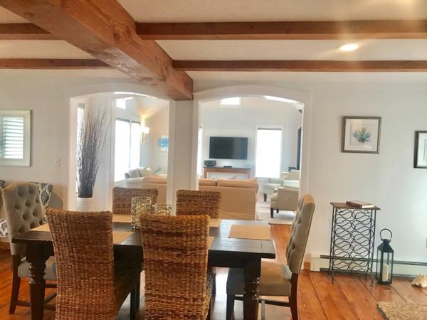 Valis%5Fdiningroom%5Foriginal%2Ejpg