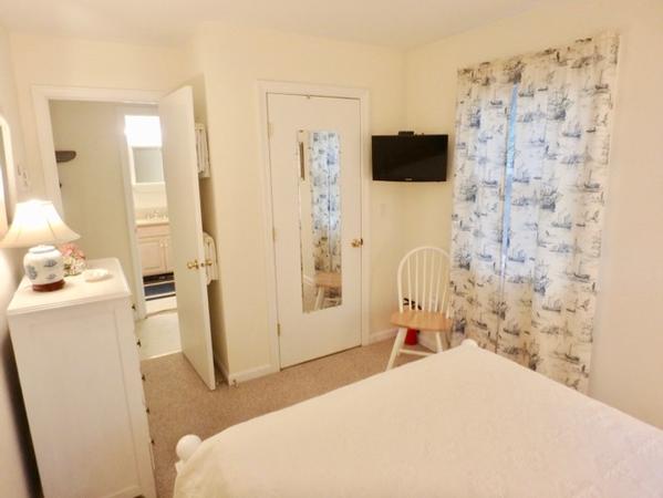 drape%20guest%20full%20bed%202%2Ejpg