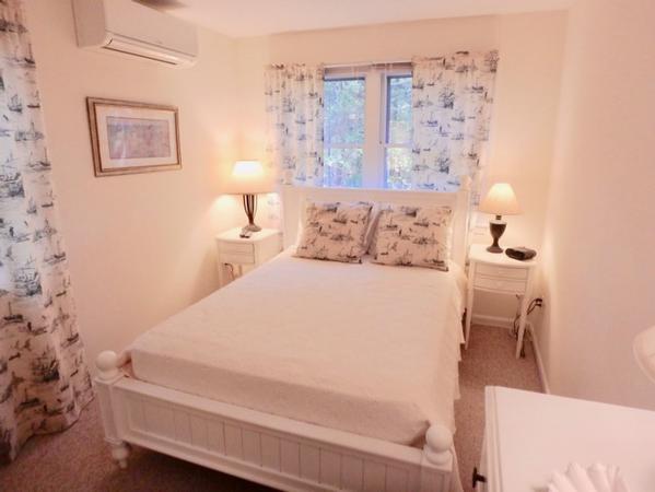 drape%20guest%20full%20bed%2Ejpg