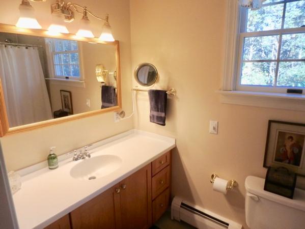 drape%20main%20bath%20vanity%2Ejpg