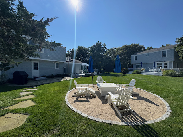 fal%20fire%20pit%20house%20and%20guest%20house%2Ejpeg