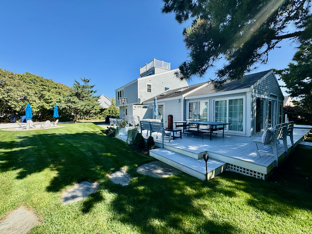 fal%20house%20back%20yard%2Ejpeg