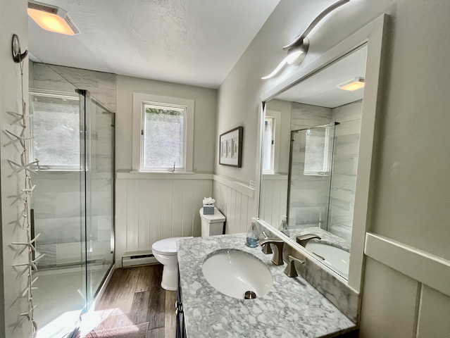 gittzus%20bath%20down%20sink%2Ejpeg
