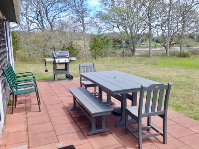hear%20patio%20%2Ejpg