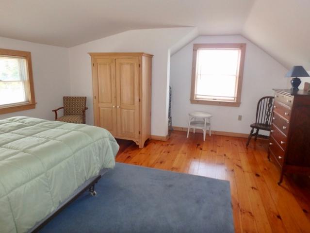 hear%20upstairs%20bed%201%2Ejpg