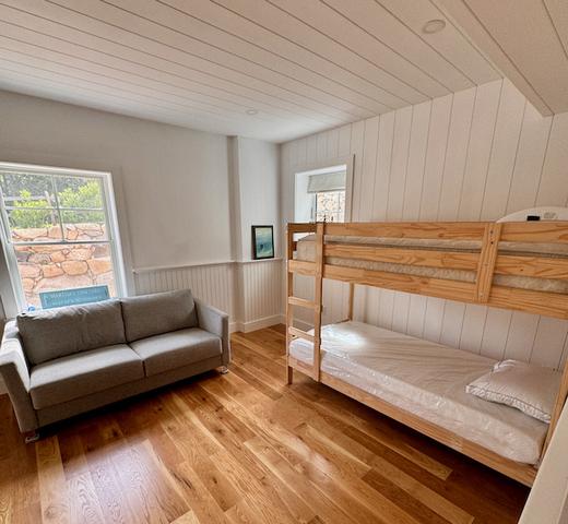 jan%20bed%205%20bunks%2Ejpeg