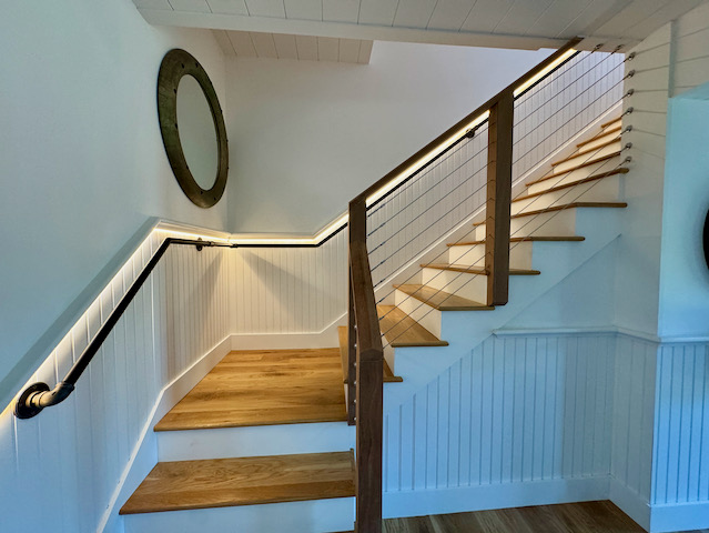 jan%20lit%20stairwell%2Ejpeg
