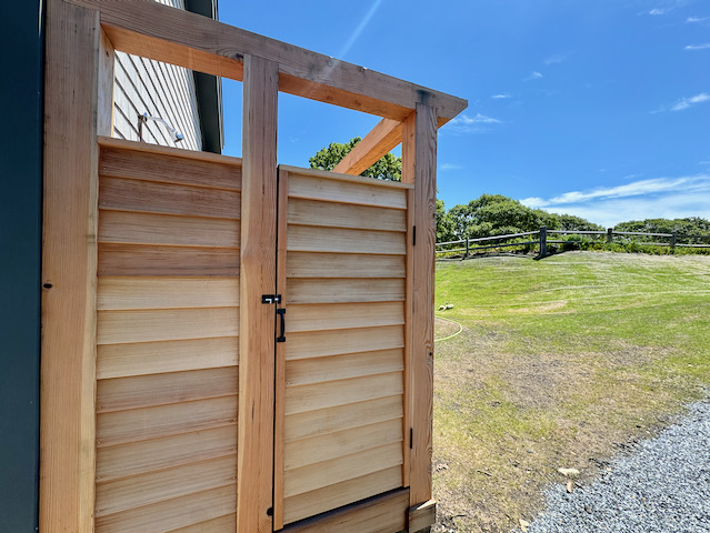 jan%20outdoor%20shower%2Ejpeg