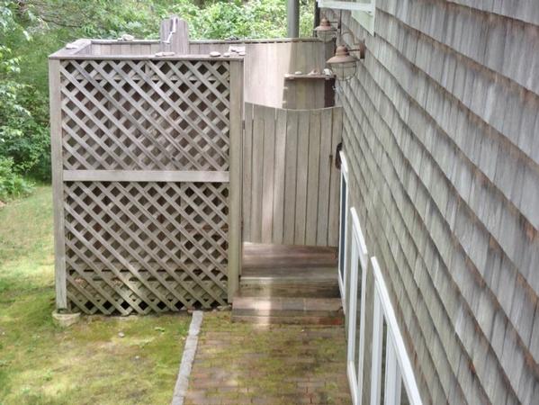 markel%20outdoor%20shower%2Ejpg