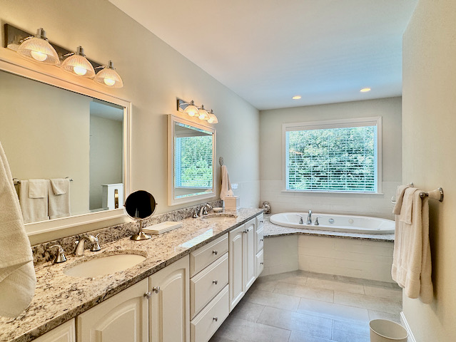 mel%20primary%20ensuite%2Ejpeg