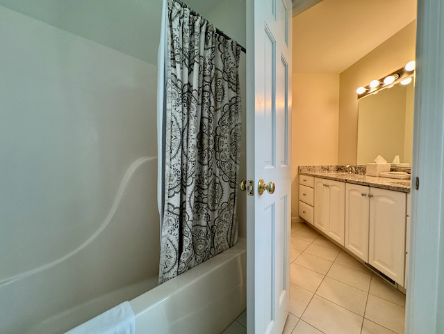 mel%20shared%20bath%20up%2Ejpeg