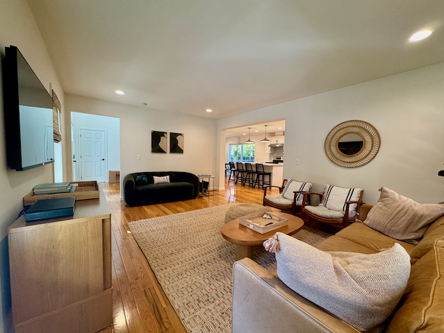 niv%20living%20room%202%2Ejpeg