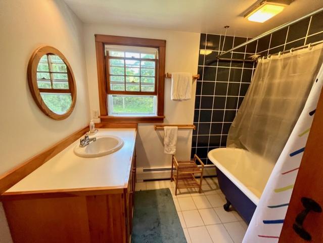 purv%20bath%20main%20house%2Ejpg