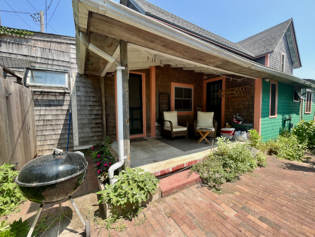step%20back%20porch%2023%2Ejpeg