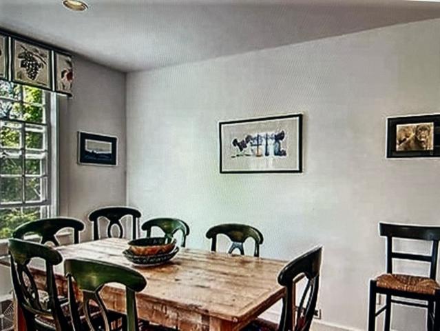 thom%20vh%20dining%20table%2Ejpg